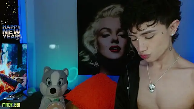 maxiy 001 online show from 01-05-25, 04:58