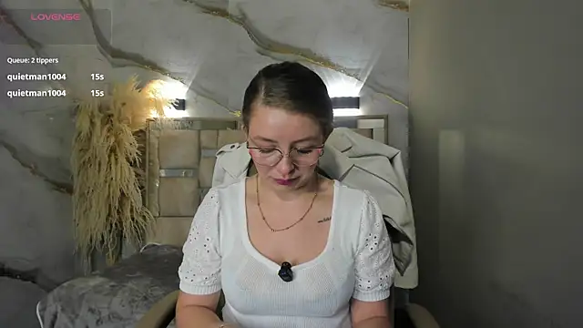 Snapshot of _isaabellaa chatting on 07-06-26, 03:03 isaabellaa online show from 07-06-26, 03:03