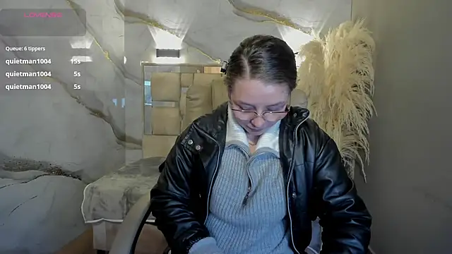 Snapshot of _isaabellaa chatting on 07-28-26, 02:13 isaabellaa online show from 07-28-26, 02:13
