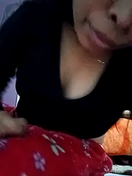 Snapshot of Queen_suman chatting on 12-05-24, 04:42 Queen suman online show from 12-05-24, 04:42