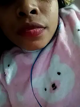 Snapshot of Queen_suman chatting on 12-11-24, 01:06 Queen suman online show from 12-11-24, 01:06