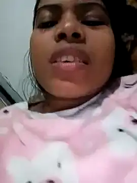 Snapshot of Queen_suman chatting on 12-14-24, 12:12 Queen suman online show from 12-14-24, 12:12