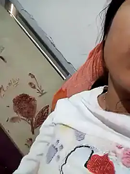 Snapshot of Queen_suman chatting on 01-07-25, 04:08 Queen suman online show from 01-07-25, 04:08