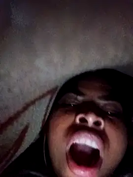 Snapshot of Queen_suman chatting on 02-21-25, 05:31 Queen suman online show from 02-21-25, 05:31