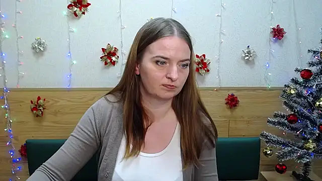 Snapshot of FreyaDak chatting on 12-26-24, 05:51 FreyaDak online show from 12-26-24, 05:51