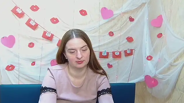 Snapshot of FreyaDak chatting on 02-18-25, 12:15 FreyaDak online show from 02-18-25, 12:15