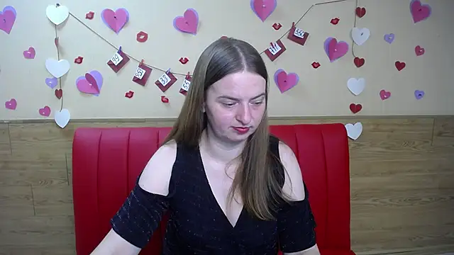 Snapshot of FreyaDak chatting on 03-07-25, 06:00 FreyaDak online show from 03-07-25, 06:00