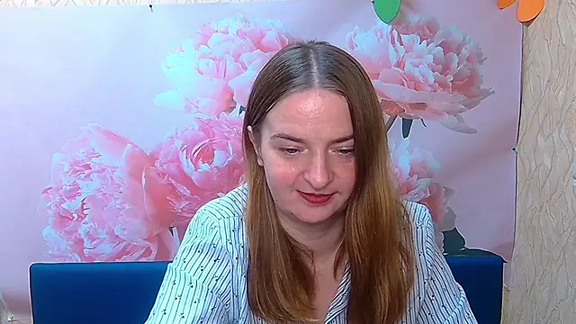 Snapshot of FreyaDak chatting on 09-18-25, 05:15 FreyaDak online show from 09-18-25, 05:15