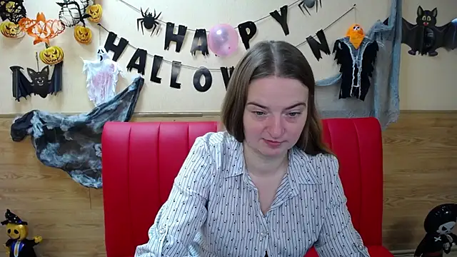 Snapshot of FreyaDak chatting on 10-26-25, 06:08 FreyaDak online show from 10-26-25, 06:08