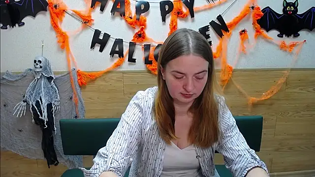 Snapshot of FreyaDak chatting on 11-06-25, 06:09 FreyaDak online show from 11-06-25, 06:09