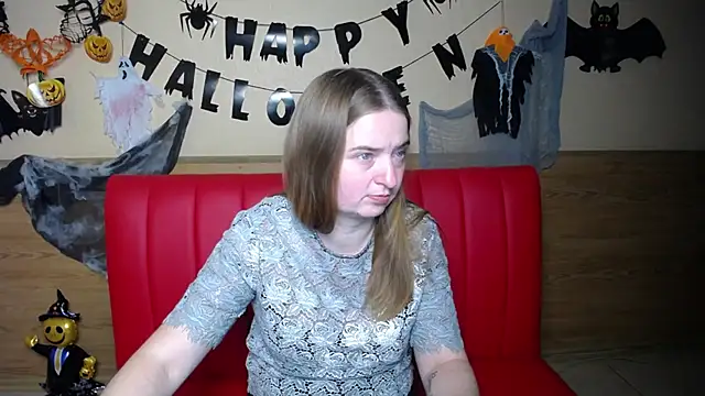 Snapshot of FreyaDak chatting on 11-13-25, 06:07 FreyaDak online show from 11-13-25, 06:07