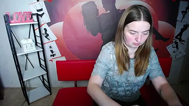 Snapshot of FreyaDak chatting on 12-15-25, 06:12 FreyaDak online show from 12-15-25, 06:12