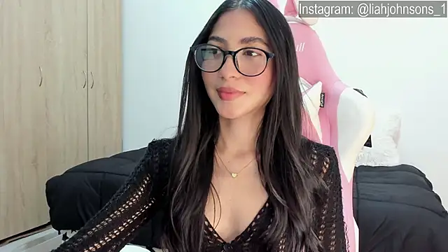 Snapshot of Sweetnaughtygirl_ chatting on 02-06-25, 04:10 Sweetnaughtygirl  online show from 02-06-25, 04:10