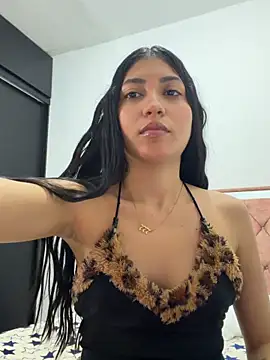 Sweetnaughtygirl  online show from 04-26-26, 05:21