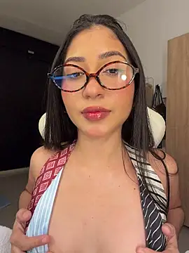 Snapshot of Sweetnaughtygirl_ chatting on 05-31-26, 12:08 Sweetnaughtygirl online show from 05-31-26, 12:08
