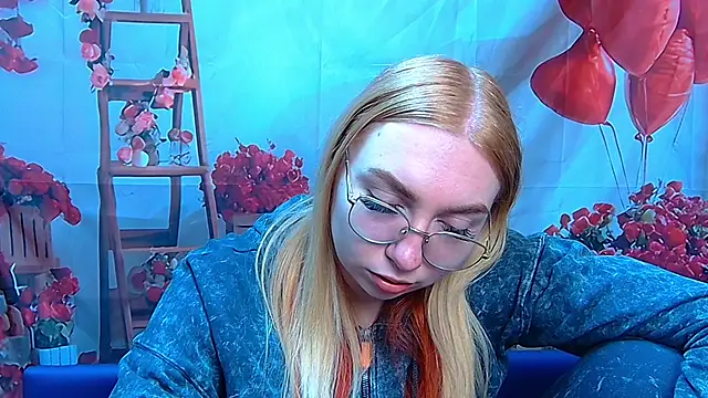 BeatriceFly online show from 04-18-26, 01:15