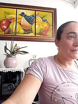 Snapshot of skayhot_ chatting on 03-06-25, 04:38 skayhot online show from 03-06-25, 04:38