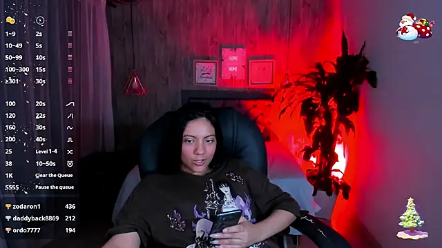 Snapshot of miichael_black chatting on 12-22-24, 10:15 miichael black online show from 12-22-24, 10:15