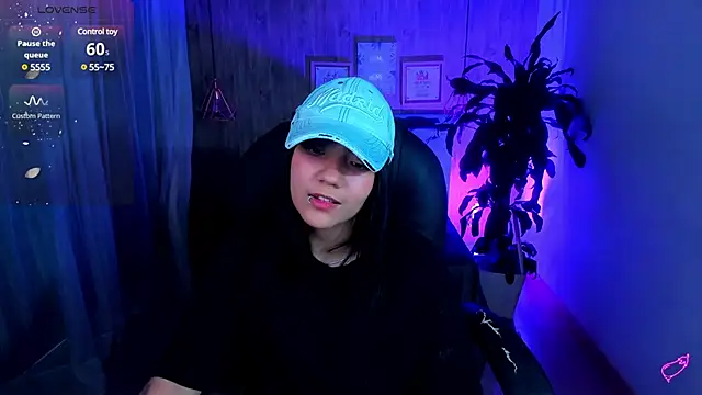 Snapshot of miichael_black chatting on 01-18-25, 02:23 miichael black online show from 01-18-25, 02:23
