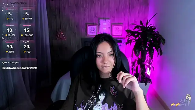 Snapshot of miichael_black chatting on 01-26-25, 10:45 miichael black online show from 01-26-25, 10:45