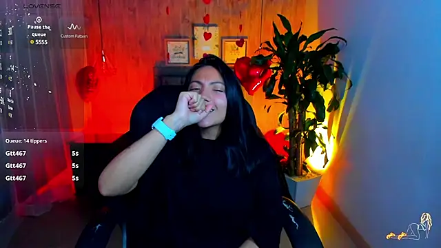 Snapshot of miichael_black chatting on 02-13-25, 03:03 miichael black online show from 02-13-25, 03:03