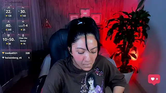 Snapshot of miichael_black chatting on 02-25-25, 07:25 miichael black online show from 02-25-25, 07:25