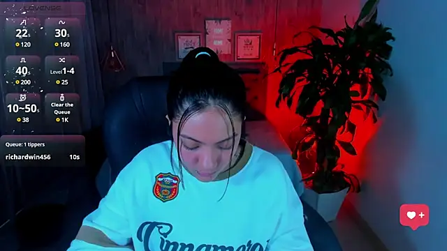 Snapshot of miichael_black chatting on 02-28-25, 03:59 miichael black online show from 02-28-25, 03:59