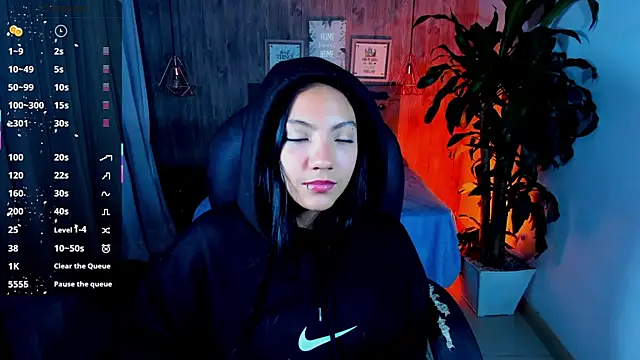 Snapshot of miichael_black chatting on 09-19-25, 10:21 miichael black online show from 09-19-25, 10:21