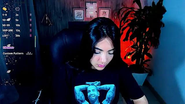 Snapshot of miichael_black chatting on 10-11-25, 09:35 miichael black online show from 10-11-25, 09:35