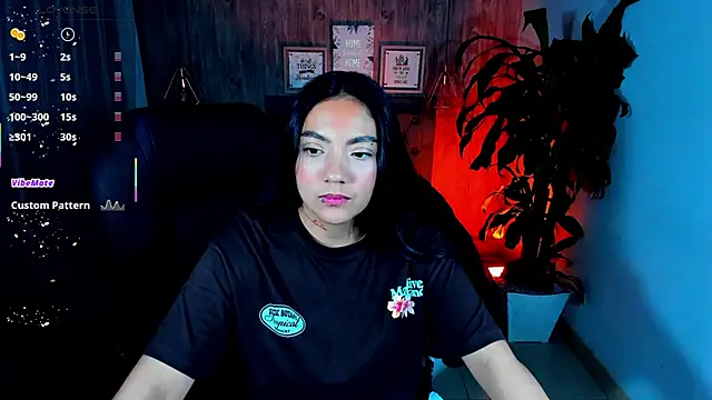 Snapshot of miichael_black chatting on 10-17-25, 09:17 miichael black online show from 10-17-25, 09:17