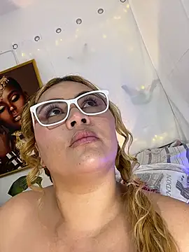 AshleyVXo online show from 06-18-26, 03:40
