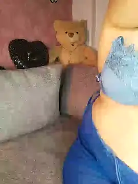 Cat Sharisa online show from 01-22-25, 06:41