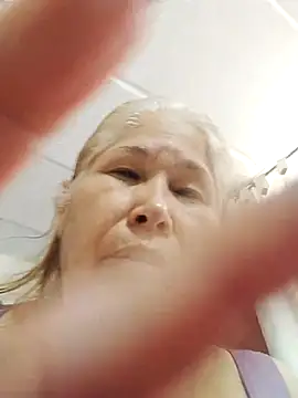 girl amada online show from 11-10-25, 07:46