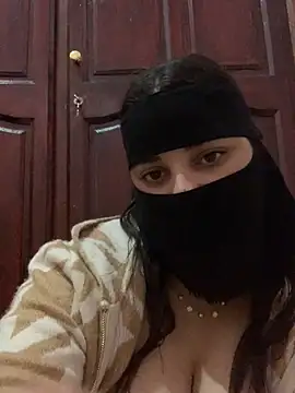 Snapshot of Miss-Soka chatting on 01-03-25, 06:01 Miss-Soka online show from 01-03-25, 06:01