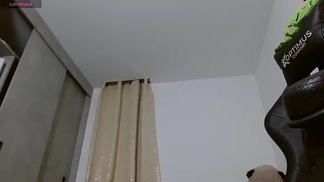 miss valery2 online show from 04-18-26, 04:16