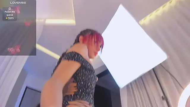 Snapshot of angelrossario chatting on 12-20-24, 05:04 angelrossario online show from 12-20-24, 05:04