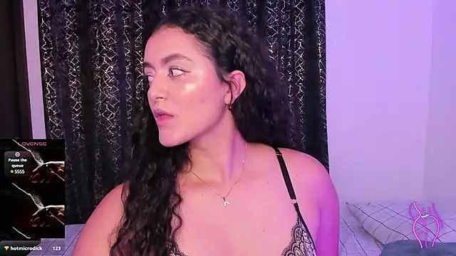 Snapshot of Adhara-zanne chatting on 03-05-25, 04:45 Adhara-zanne online show from 03-05-25, 04:45