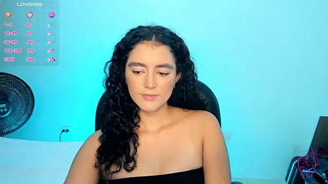 Snapshot of Adhara-zanne chatting on 06-21-26, 10:45 Adhara-zanne online show from 06-21-26, 10:45