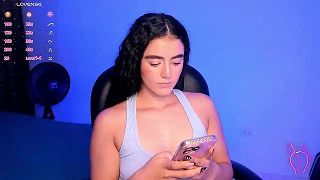 Snapshot of Adhara-zanne chatting on 07-15-26, 02:39 Adhara-zanne online show from 07-15-26, 02:39