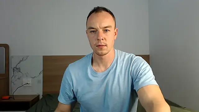 Snapshot of heilgarbest chatting on 10-25-25, 01:18 heilgarbest online show from 10-25-25, 01:18