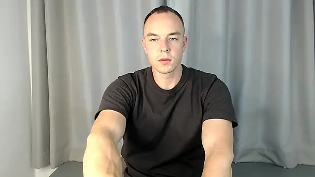 Snapshot of heilgarbest chatting on 11-22-25, 10:03 heilgarbest online show from 11-22-25, 10:03