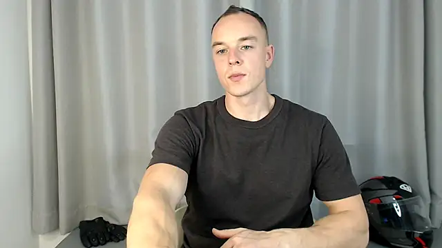 Snapshot of heilgarbest chatting on 11-23-25, 10:26 heilgarbest online show from 11-23-25, 10:26