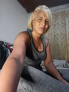 Goodgirlsue 77 online show from 04-13-26, 06:13