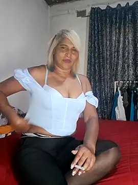 Goodgirlsue 77 online show from 06-28-26, 09:26
