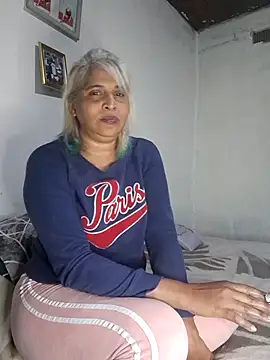 Goodgirlsue 77 online show from 07-25-26, 04:21