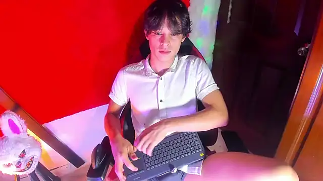 LilOwen  online show from 02-01-26, 05:22