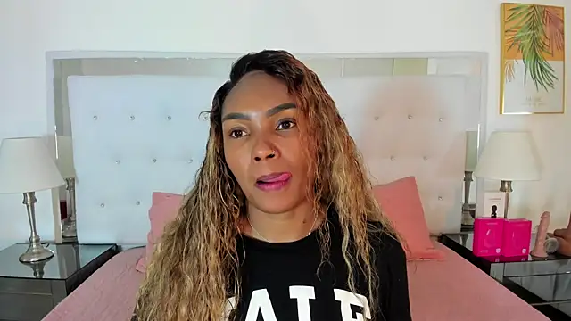 Isla Scott online show from 05-21-26, 11:39