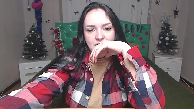 IsabelBlackberry online show from 12-21-25, 06:09