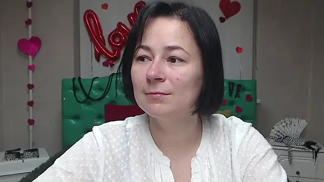 Snapshot of MarieSho chatting on 11-17-25, 07:14 MarieSho online show from 11-17-25, 07:14