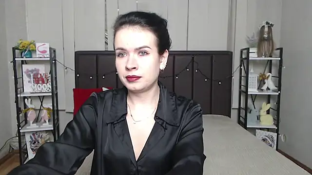 JasmineKouch online show from 11-22-25, 06:34